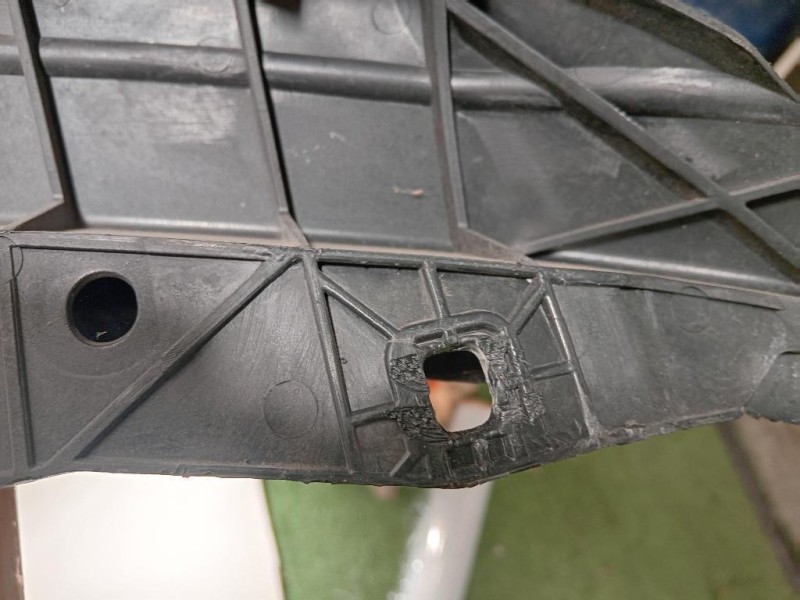 Rinforzo Paraurti ANT A2468850365 STAFFA SUPPORTO Mercedes Classe B W246 2012