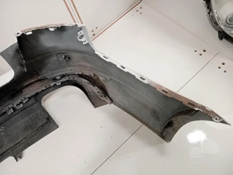 Paraurti POST 8W9807067A 8W9807511J Audi A4 8W5 Avant 2015