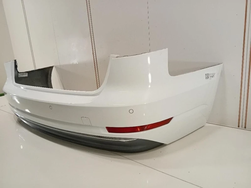 Paraurti POST 8W9807067A 8W9807511J Audi A4 8W5 Avant 2015