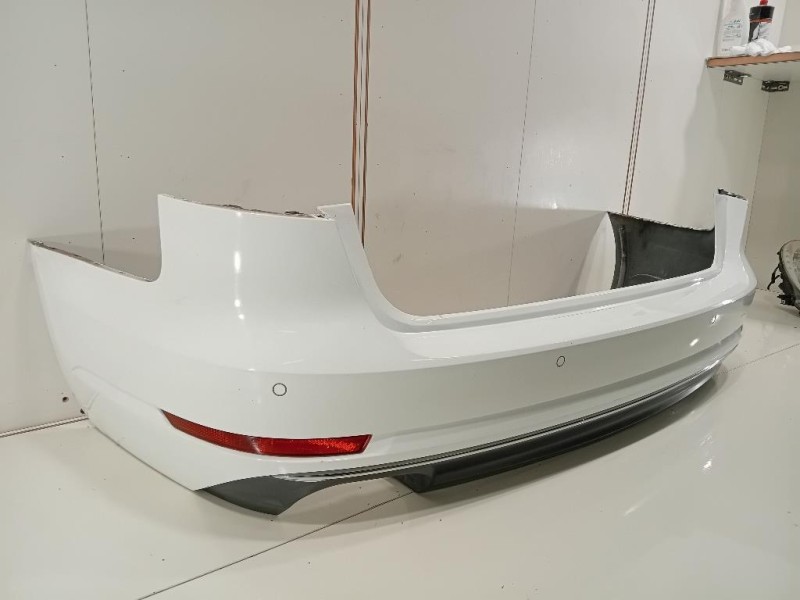 Paraurti POST 8W9807067A 8W9807511J Audi A4 8W5 Avant 2015