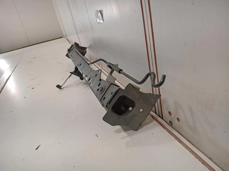 Rivestimento Frontale Parte SUP ANT RIVESTIMENTO FRONTALE PARTE SUP ANT Chevrolet Cruze 2011