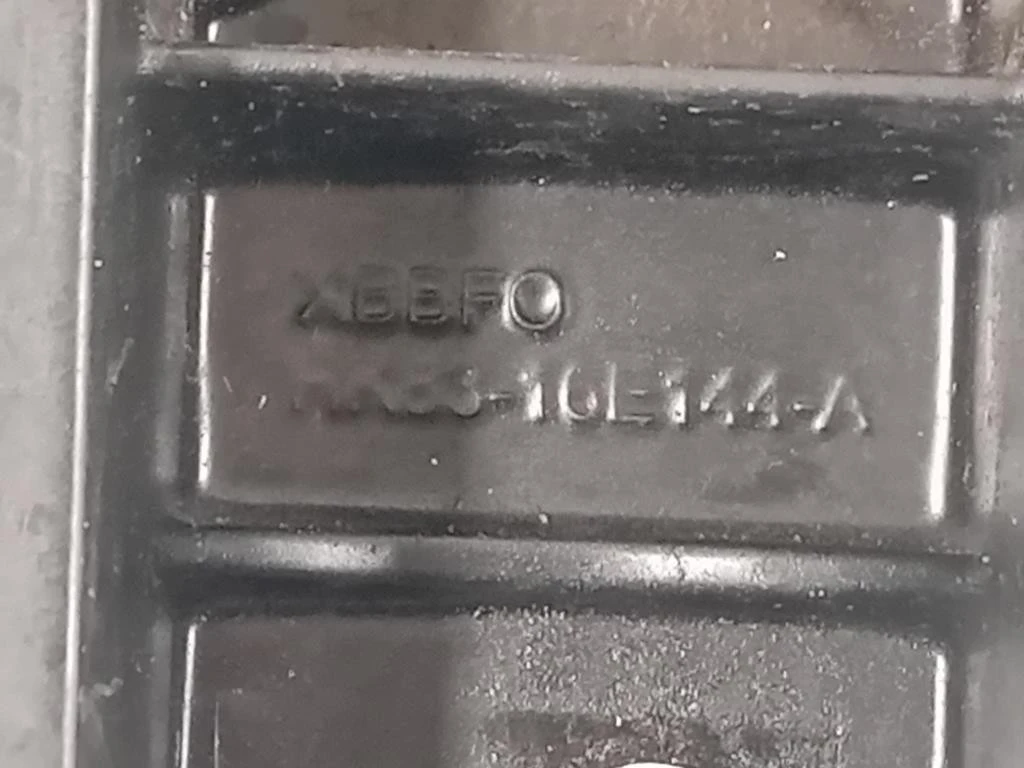 Rivestimento Frontale Parte SUP ANT HK83-16E144-A Jaguar F-pace 2015