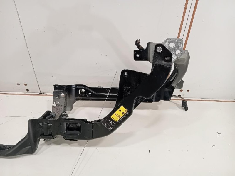 Rivestimento Frontale Parte SUP ANT RIVESTIMENTO FRONTALE PARTE SUP ANT Jaguar XE 2015