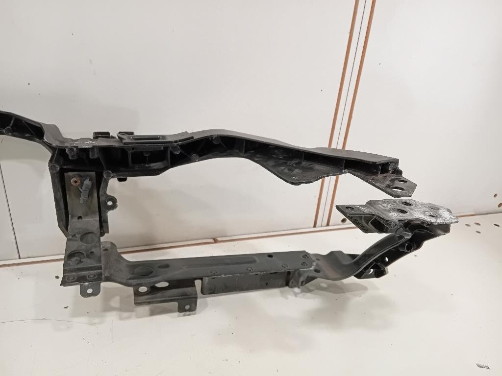 Rivestimento Frontale Parte SUP ANT RIVESTIMENTO FRONTALE PARTE SUP ANT Jaguar XE 2015