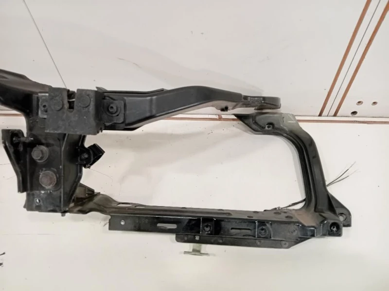 Rivestimento Frontale Parte SUP ANT RIVESTIMENTO FRONTALE PARTE SUP ANT Jaguar XE 2015