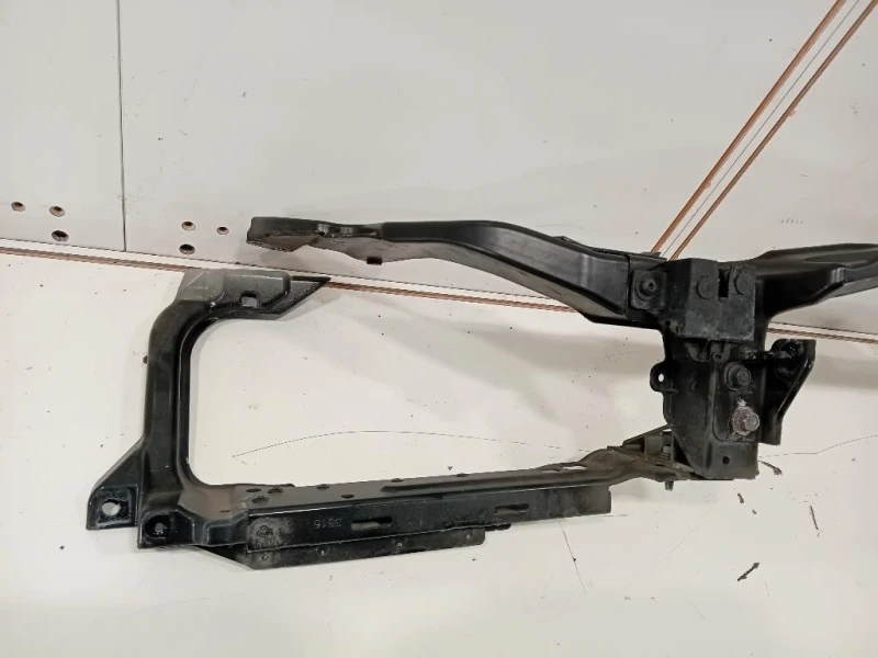 Rivestimento Frontale Parte SUP ANT RIVESTIMENTO FRONTALE PARTE SUP ANT Jaguar XE 2015