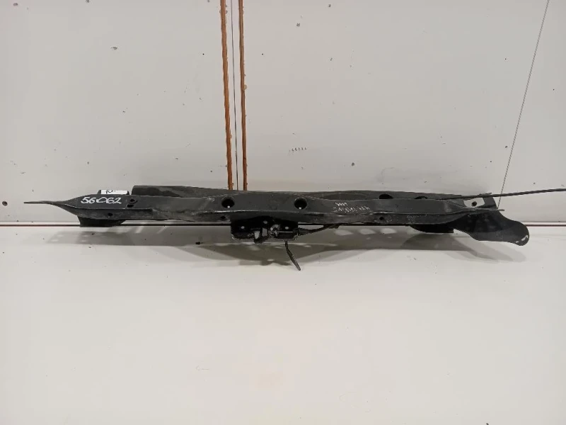 Rivestimento Frontale Parte SUP ANT RIVESTIMENTO FRONTALE PARTE SUP ANT Jeep Patriot 2007