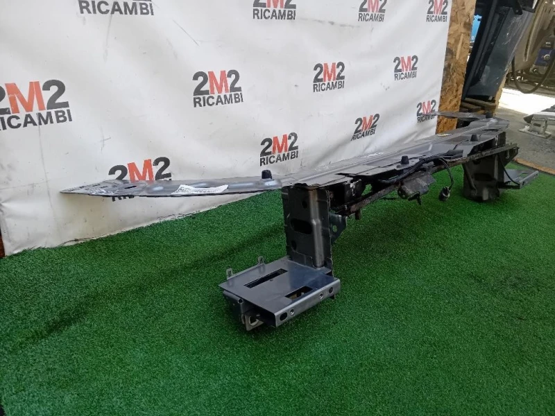 Rivestimento Frontale Parte SUP ANT LR084610 Land Rover Range Rover Evoque I 2011