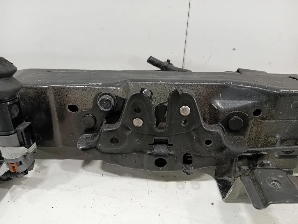 Rivestimento Frontale Parte SUP ANT Nissan Qashqai II 2017