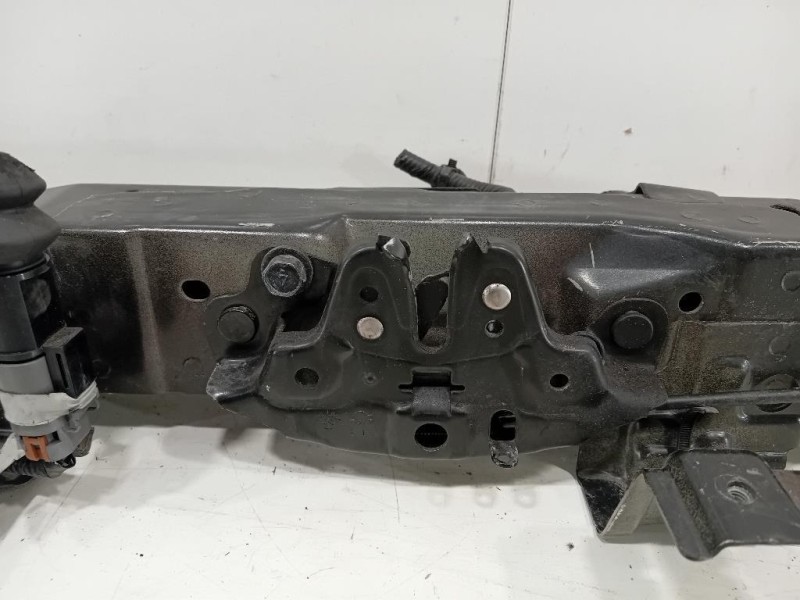 Rivestimento Frontale Parte SUP ANT Nissan Qashqai II 2017