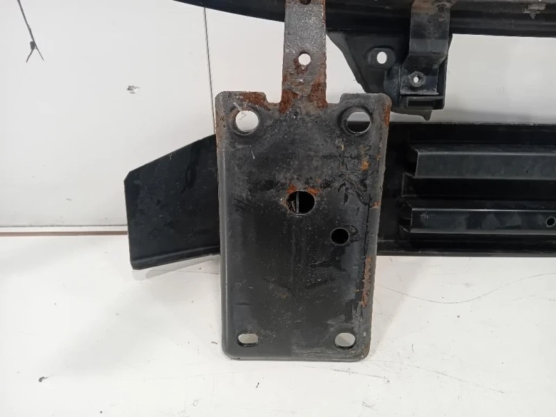 Rivestimento Frontale Parte SUP ANT RIVESTIMENTO FRONTALE PARTE SUP ANT Opel Movano B 2010