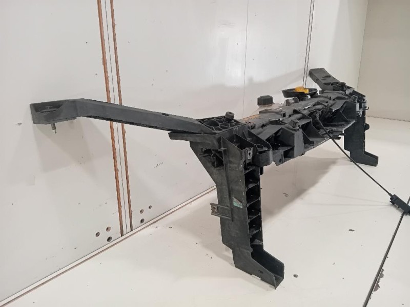 Rivestimento Frontale Parte SUP ANT RIVESTIMENTO FRONTALE PARTE SUP ANT Opel Vivaro A 2007