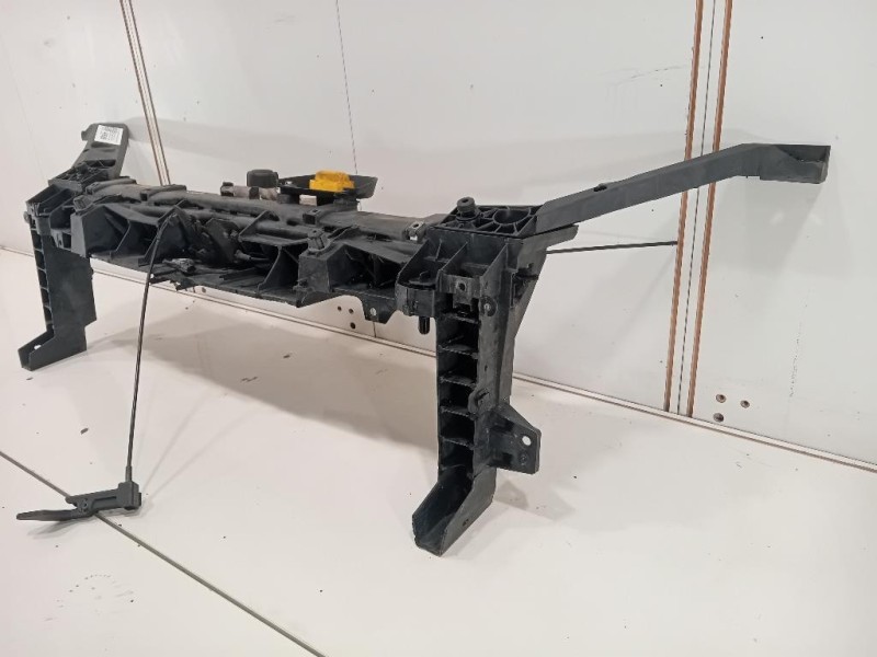 Rivestimento Frontale Parte SUP ANT RIVESTIMENTO FRONTALE PARTE SUP ANT Opel Vivaro A 2007