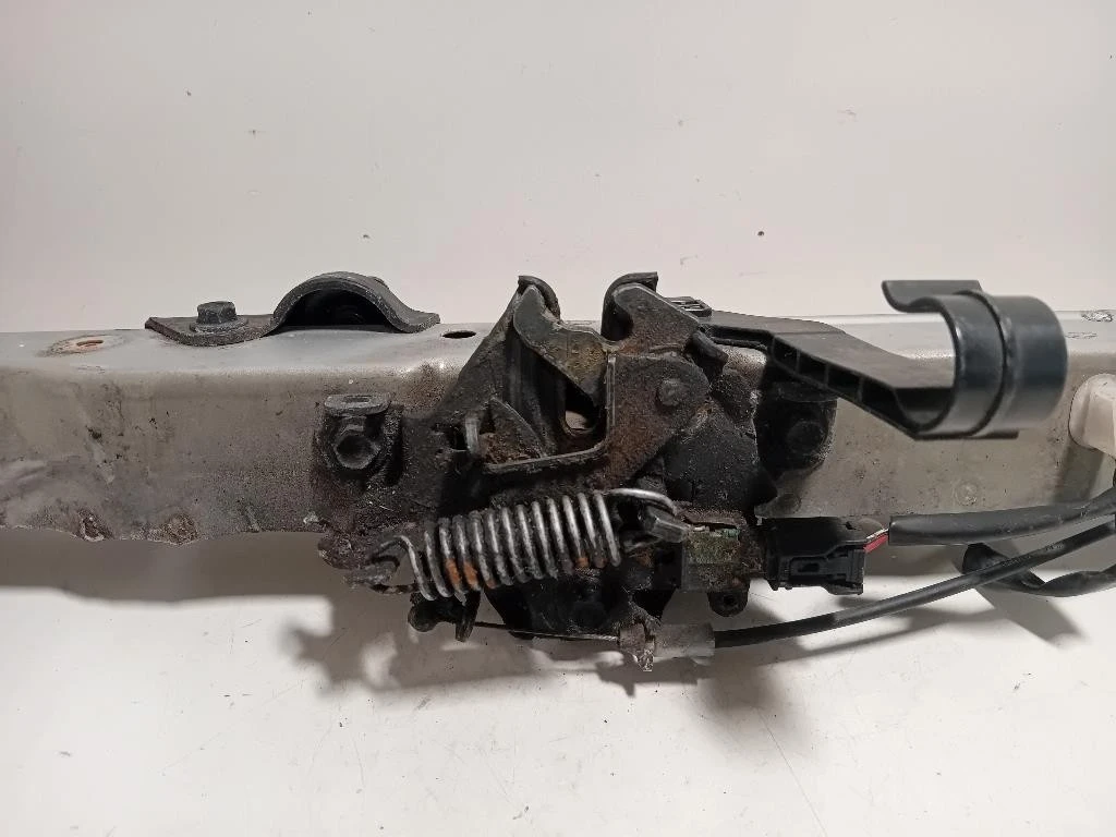 Rivestimento Frontale Parte SUP ANT RIVESTIMENTO FRONTALE PARTE SUP ANT Toyota RAV 4 III 2006