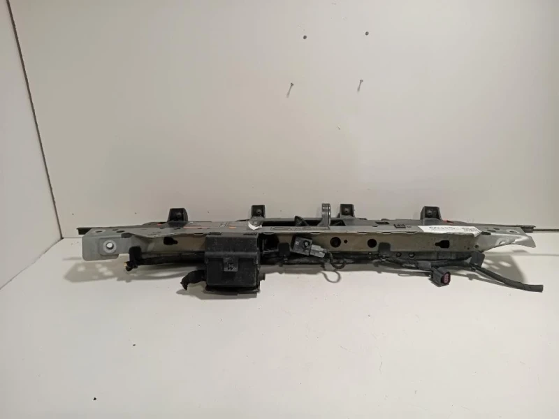 Rivestimento Frontale Parte SUP ANT RIVESTIMENTO FRONTALE PARTE SUP ANT Toyota RAV 4 III 2006