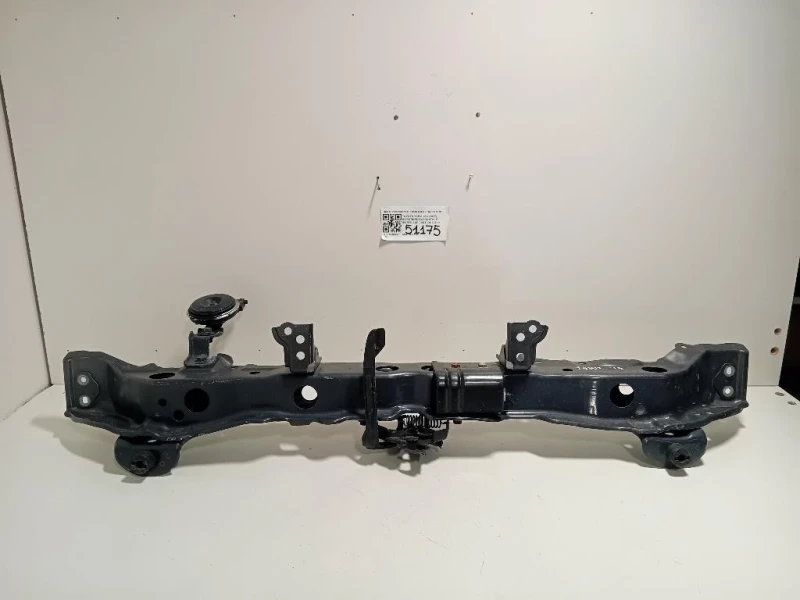 Rivestimento Frontale Parte SUP ANT RIVESTIMENTO FRONTALE PARTE SUP ANT Toyota Yaris IV 2017