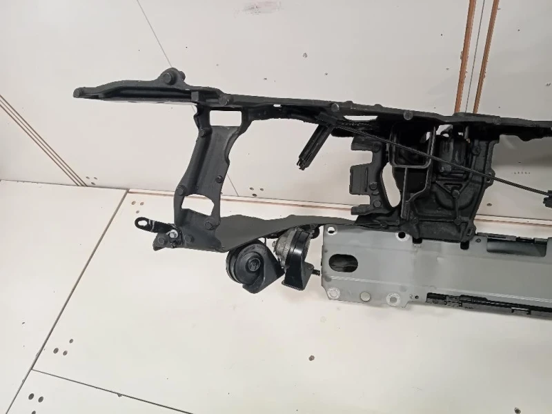 Rivestimento Frontale Parte SUP ANT 31283053 Volvo V60 I 2010