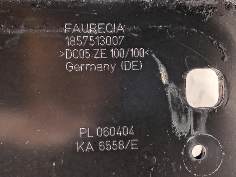 Rivestimento Frontale ANT RIVESTIMENTO FRONTALE ANT Bmw Serie 1 E88 Cabrio 2005