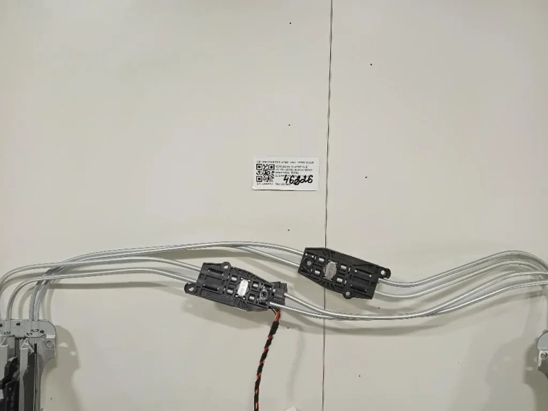 Meccanismo Apertura Tetto Scorrevole MECCANISMO APERTURA TETTO SCORREVOLE Mercedes Classe GLE W166 2015