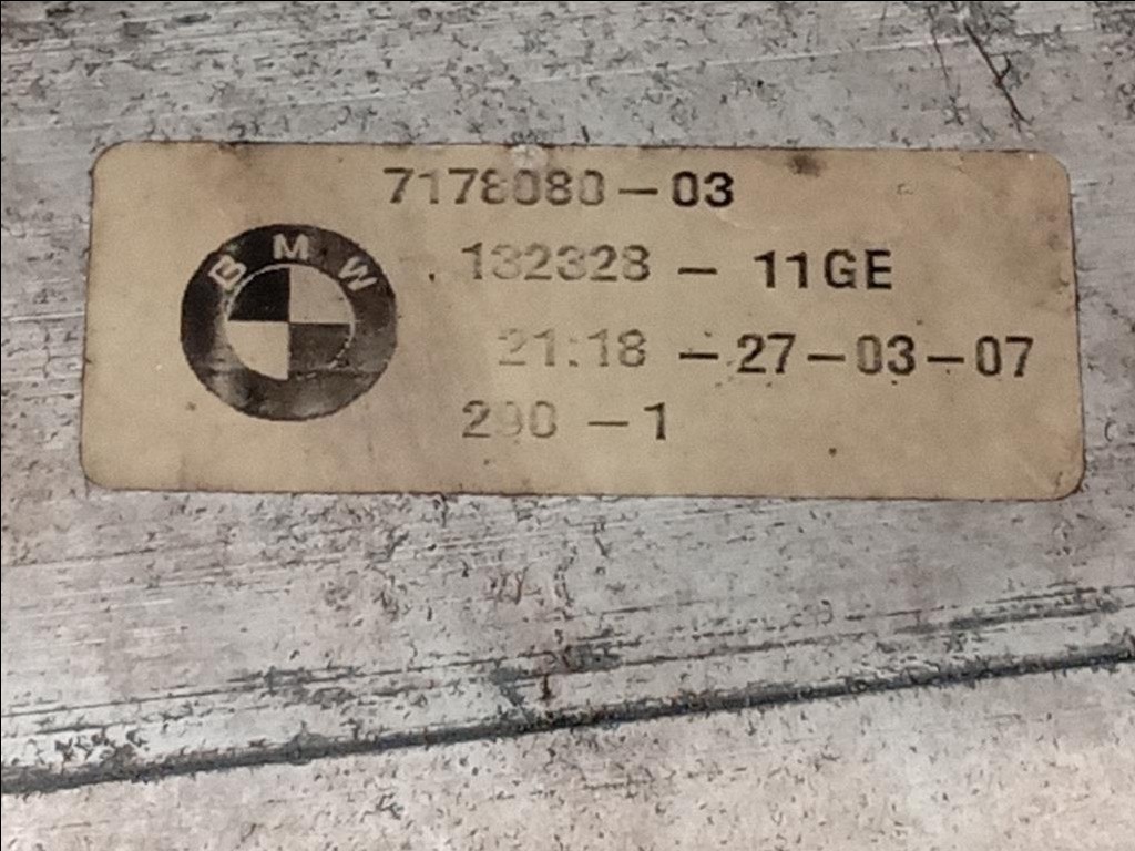 Rivestimento Frontale ANT 51718159610 Bmw Serie 5 E60 Berlina 2004