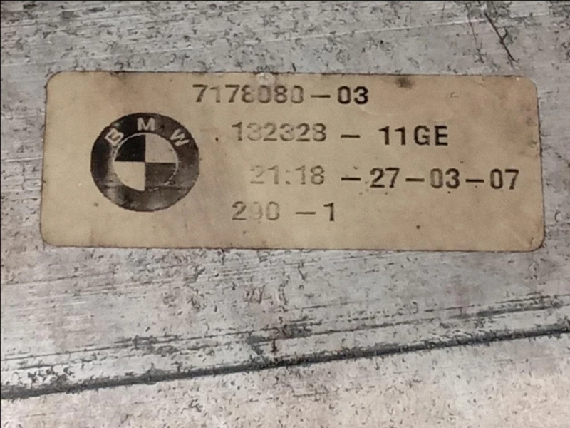 Rivestimento Frontale ANT 51718159610 Bmw Serie 5 E60 Berlina 2004