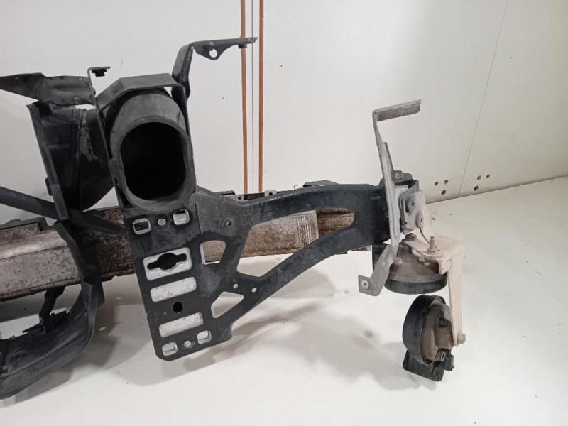 Rivestimento Frontale ANT 51718159610 Bmw Serie 5 E60 Berlina 2004