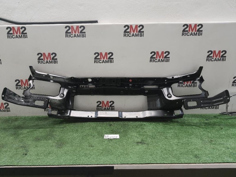 Rivestimento Frontale ANT 1037385 Ford Escort VII 1995