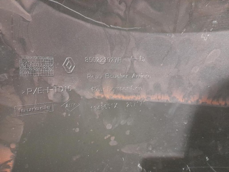 Paraurti POST NUDO 850222027R Dacia Duster II 2018