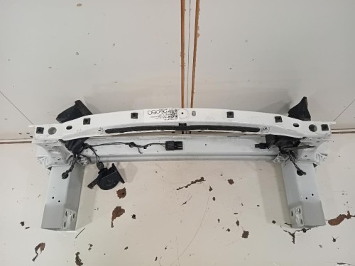 Rivestimento Frontale ANT GX73-17859-AD Jaguar XE 2015