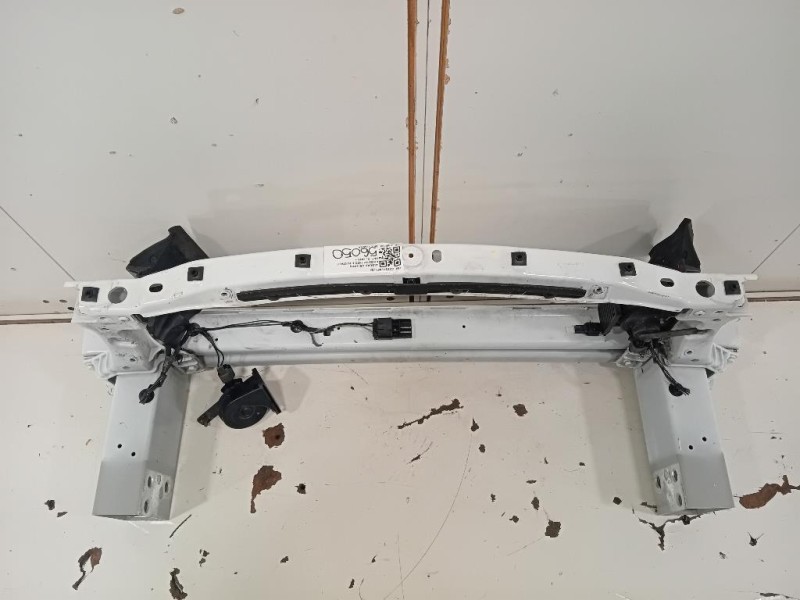 Rivestimento Frontale ANT GX73-17859-AD Jaguar XE 2015