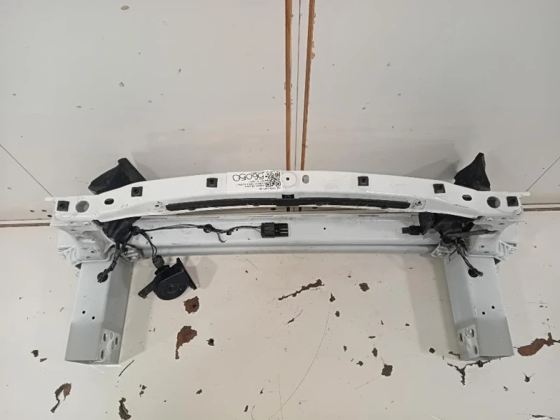 Rivestimento Frontale ANT GX73-17859-AD Jaguar XE 2015