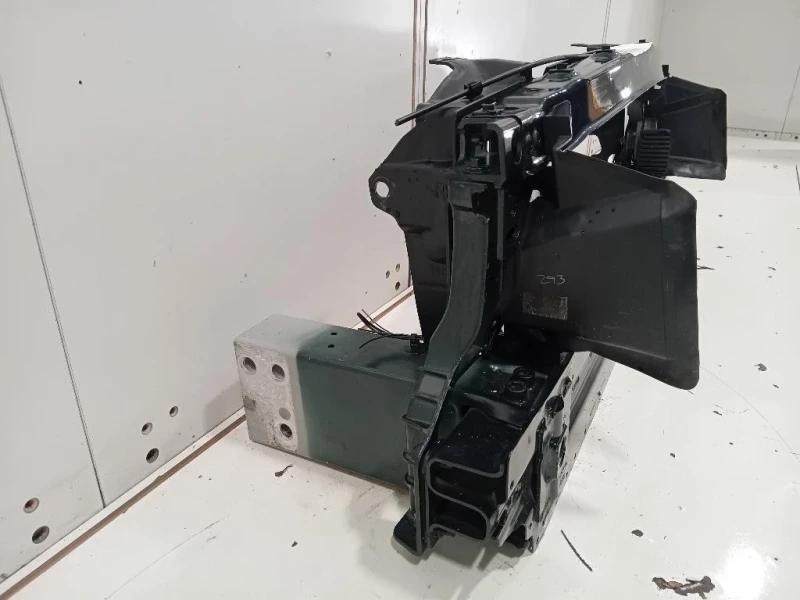 Rivestimento Frontale ANT GX73-17859-AD Jaguar XE 2015