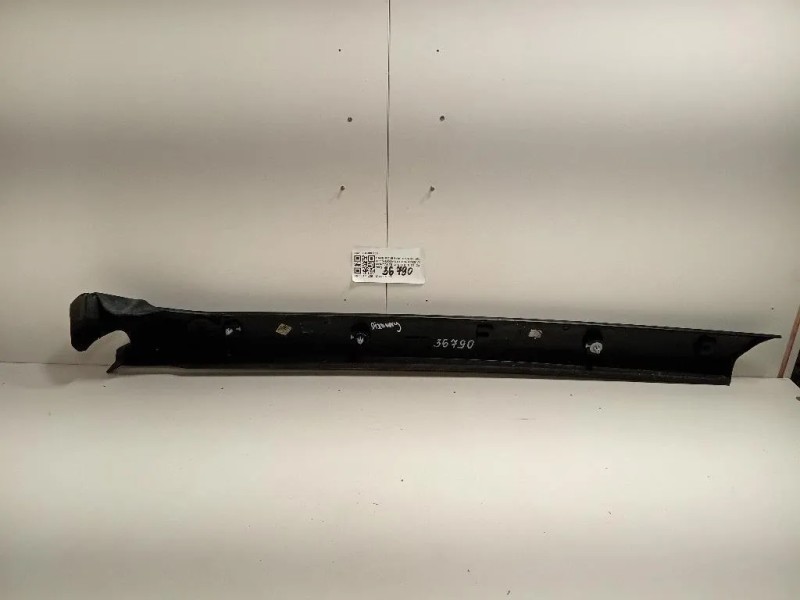 Modanatura Adesiva Montante Centrale SX DCB000155 Land Rover Discovery IV 2010