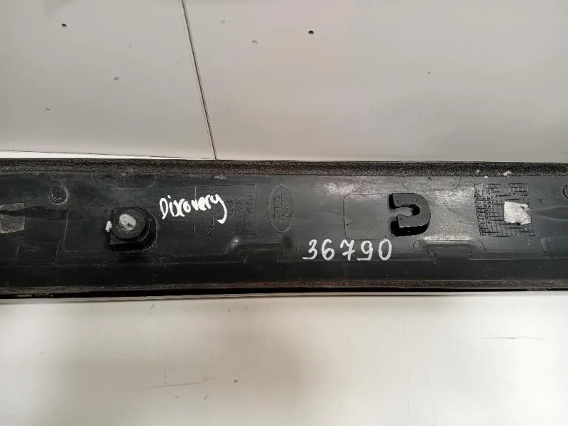 Modanatura Adesiva Montante Centrale SX DCB000155 Land Rover Discovery IV 2010