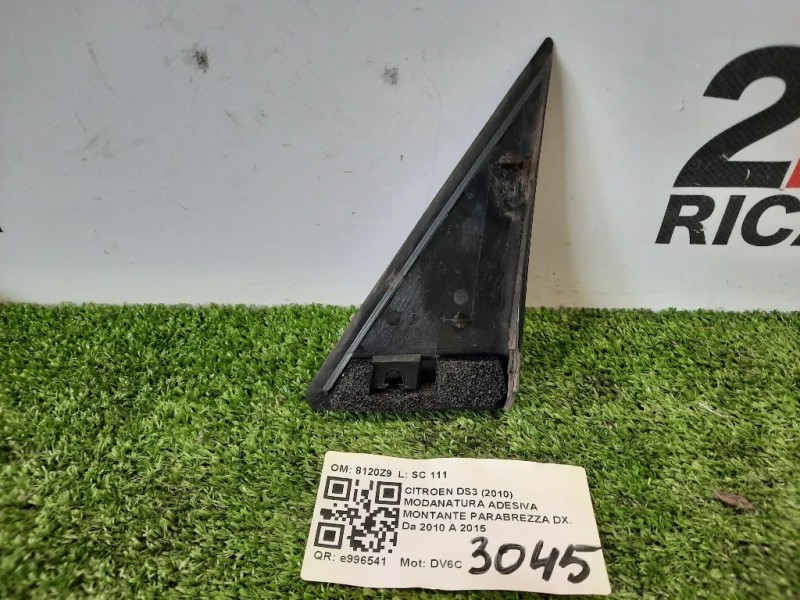 Modanatura Adesiva Montante Parabrezza DX 8120Z9 DX Citroen DS3 2010