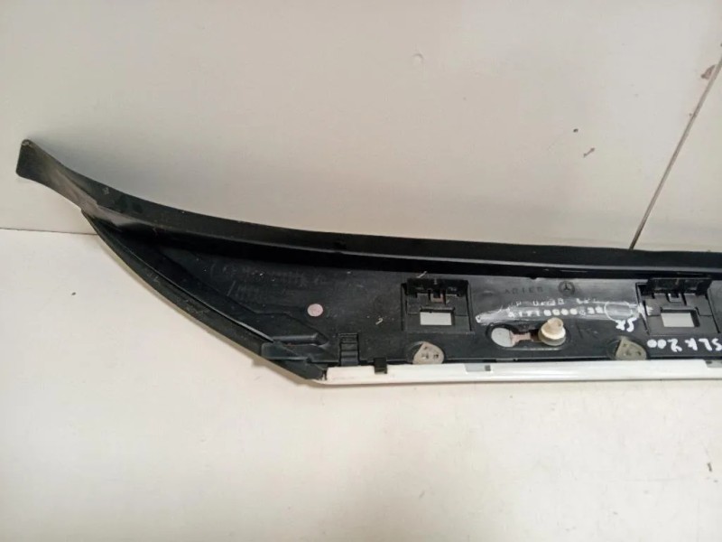 Modanatura Adesiva Montante Parabrezza DX A1716900438 Mercedes Classe SLK R171 2004