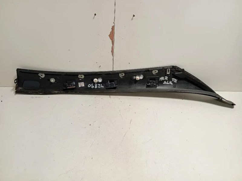 Modanatura Adesiva Montante Parabrezza DX A1716900239 Mercedes Classe SLK R171 2008