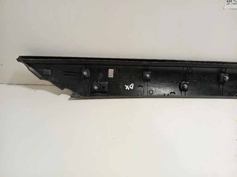 Modanatura Adesiva Montante Parabrezza DX 79220-35010 Ssangyong Tivoli 2015