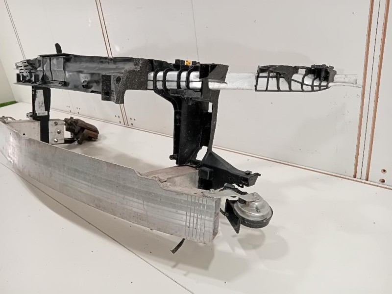 Rivestimento Frontale ANT A2466200195 W246 Mercedes Classe A W176 2013