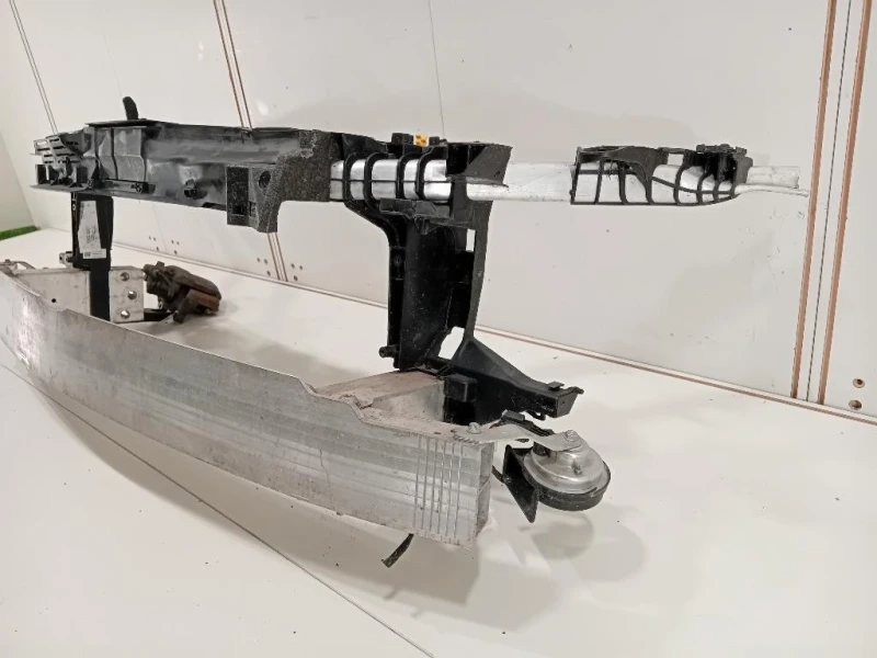 Rivestimento Frontale ANT A2466200195 W246 Mercedes Classe A W176 2013