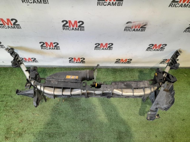 Rivestimento Frontale ANT A2466200234 Mercedes Classe A W176 2015