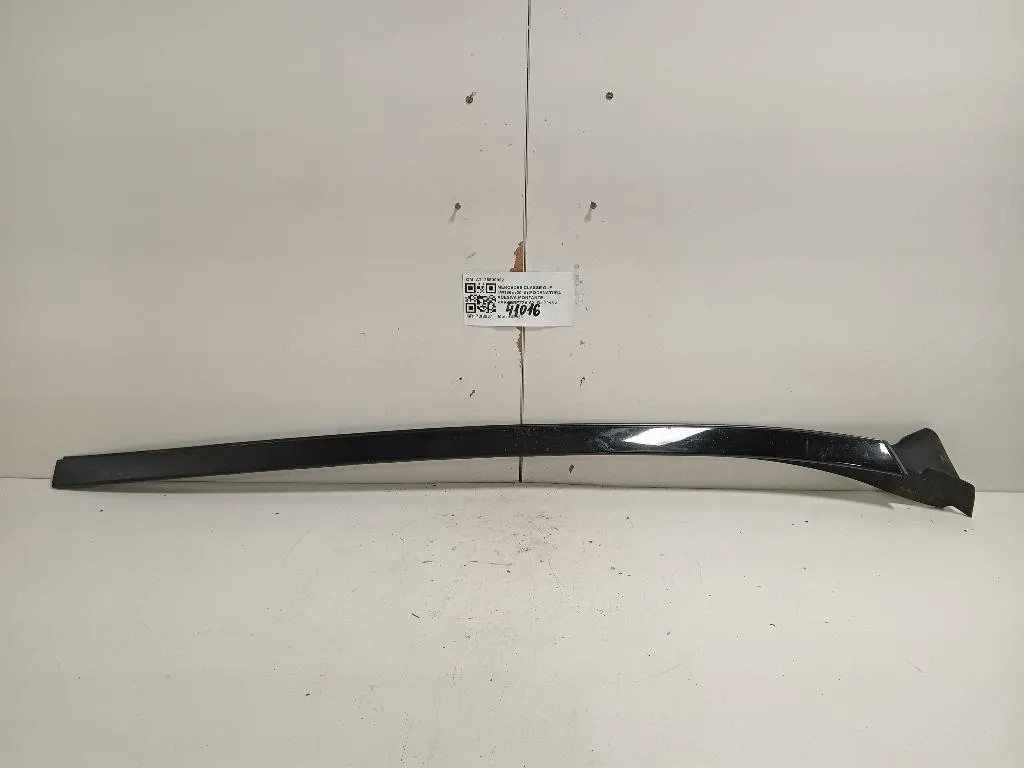 Modanatura Adesiva Montante Parabrezza SX A2126900982 Mercedes Classe GLE W166 2015