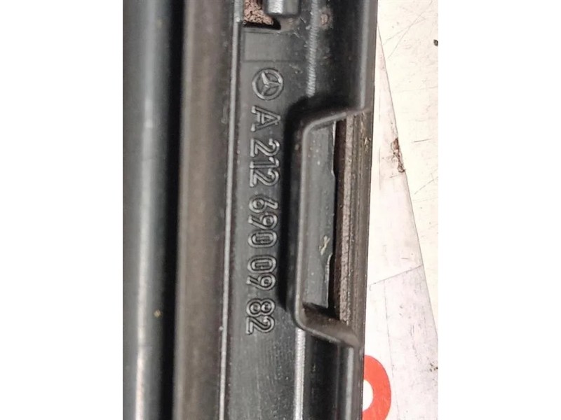 Modanatura Adesiva Montante Parabrezza SX A2126900982 Mercedes Classe GLE W166 2015