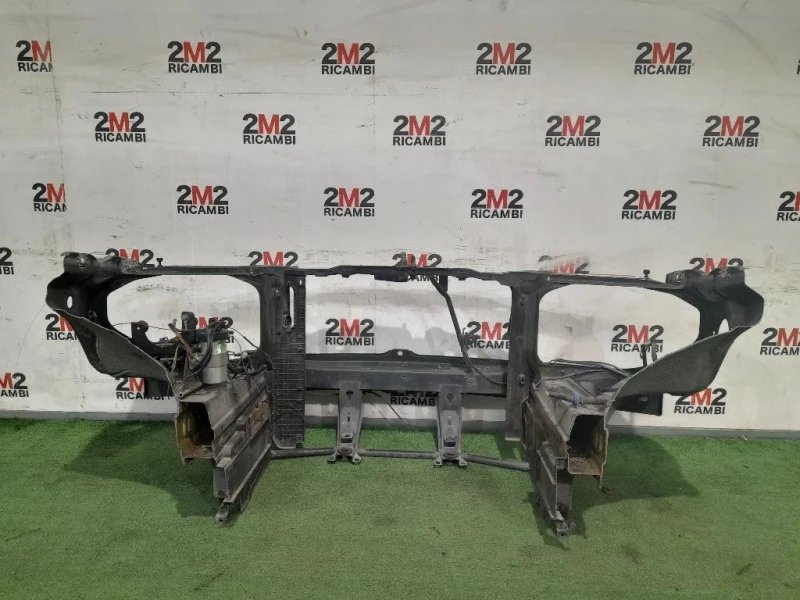 Rivestimento Frontale ANT 1240211B346965 Mercedes Classe E C124 1987