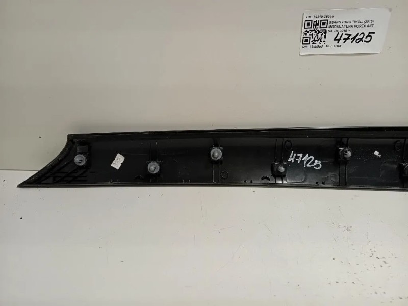 Modanatura Adesiva Montante Parabrezza SX 79210-35010 Ssangyong Tivoli 2015 Modanatura Adesiva Montante Parabrezza SX 79210-35010 Ssangyong Tivoli 2015