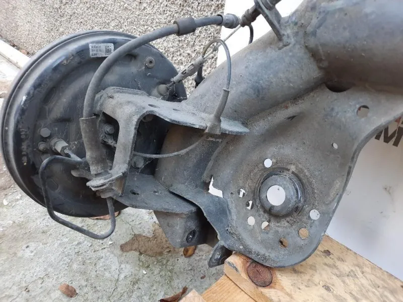 Assale POST 2422135 Ford PUMA II 2019