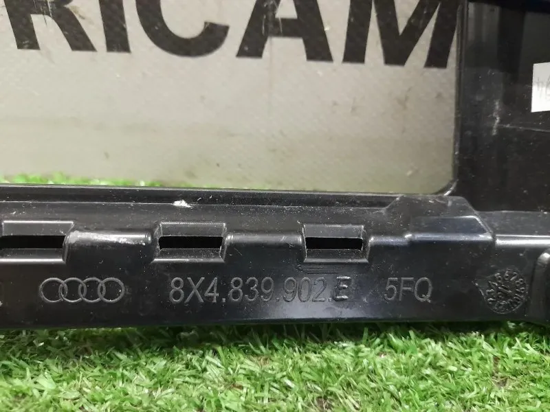 Modanatura Adesiva Porta Parte ANT POST DX 8X4839902E5FQ Audi A1 8XF Sportback 2015