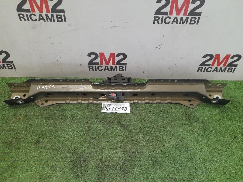 Rivestimento Frontale ANT 13312474 Opel Astra J 2010