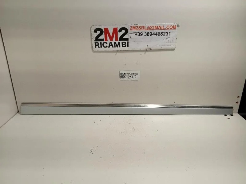 Modanatura Adesiva Porta ANT DX A2116902062 Mercedes Classe E W211 2002