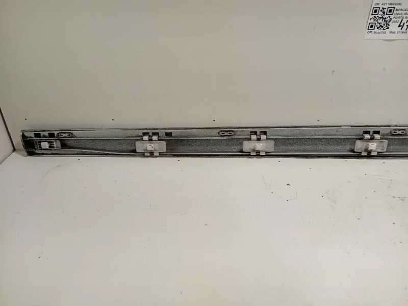 Modanatura Adesiva Porta ANT DX A2116902062 Mercedes Classe E W211 2002